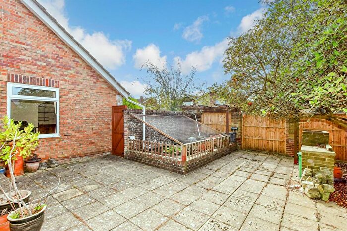 4 Bedroom Detached House For Sale In Christopher Way, Emsworth, Hampshire, PO10