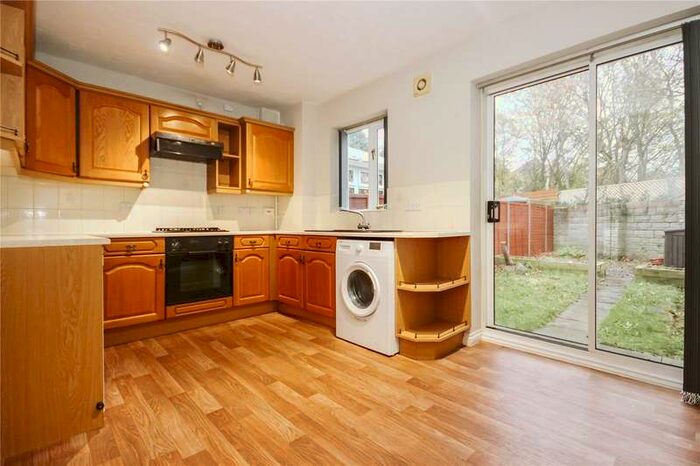2 Bedroom Property To Rent In Hale Close, Hanham, Bristol BS15
