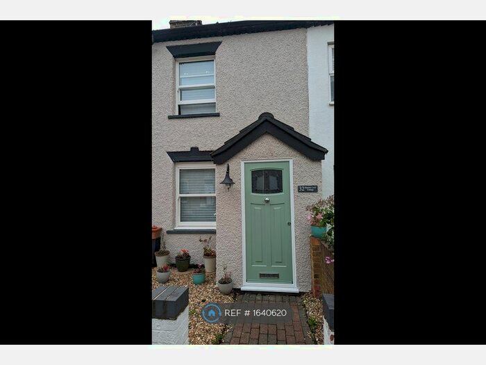 2 Bedroom Terraced House To Rent In Wellesley Road, Brentwood, CM14