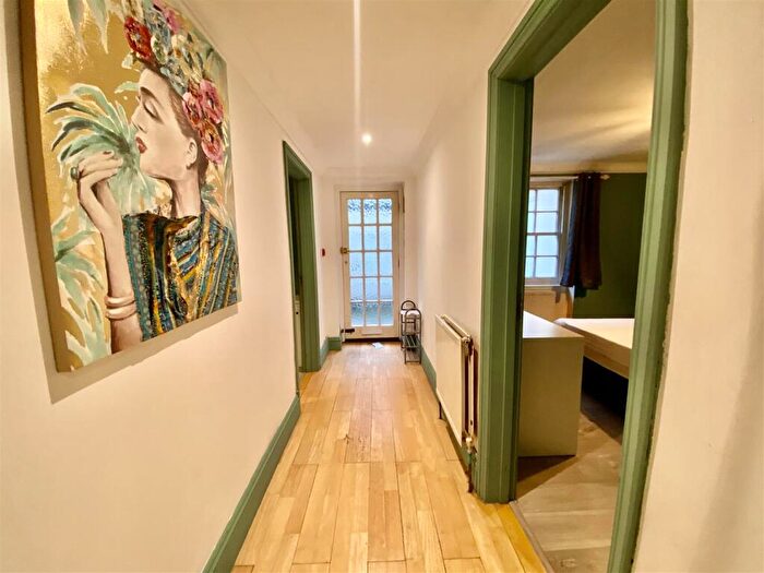 2 Bedroom Flat To Rent In Cavendish Place, Brighton, BN1