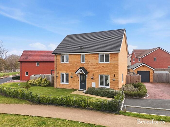 4 Bedroom Detached House For Sale In Thompson Avenue, Burnham-On-Crouch, CM0