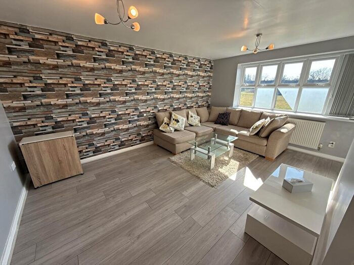 2 Bedroom Apartment To Rent In Sir William Court, Manchester, M23