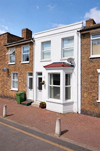 Studio To Rent In Alma Street, Sheerness, ME12