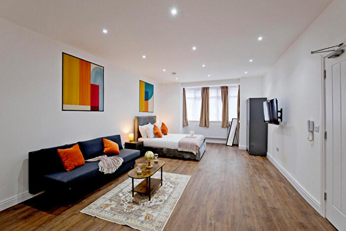 Studio To Rent In Woodberry Grove, Manor House, N4