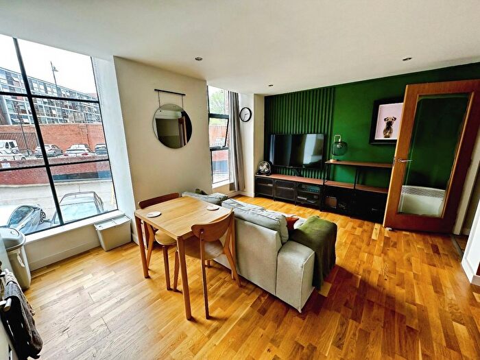 1 Bedroom Flat To Rent In Roberts Wharf, East Street, Leeds, LS9