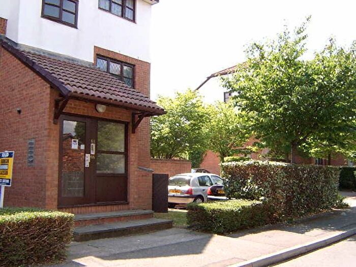 1 Bedroom Flat To Rent In Cooper Close, Greenhithe, DA9