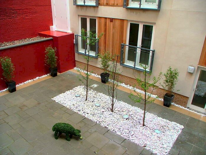 Flat To Rent In Hosier Lane, West Smithfield, EC1A