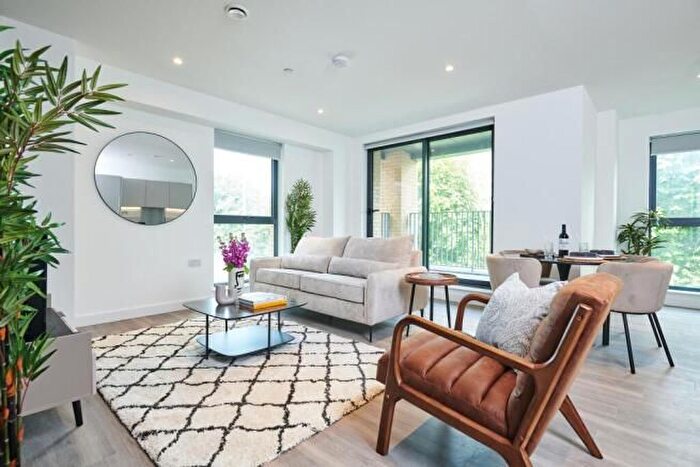 2 Bedroom Flat To Rent In Station View, Guildford, GU1