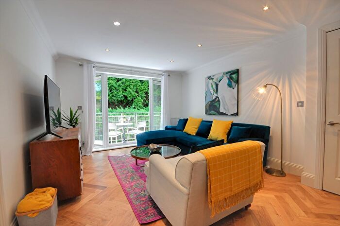 2 Bedroom Flat To Rent In Studland Road, Westbourne, Bournemouth, BH4