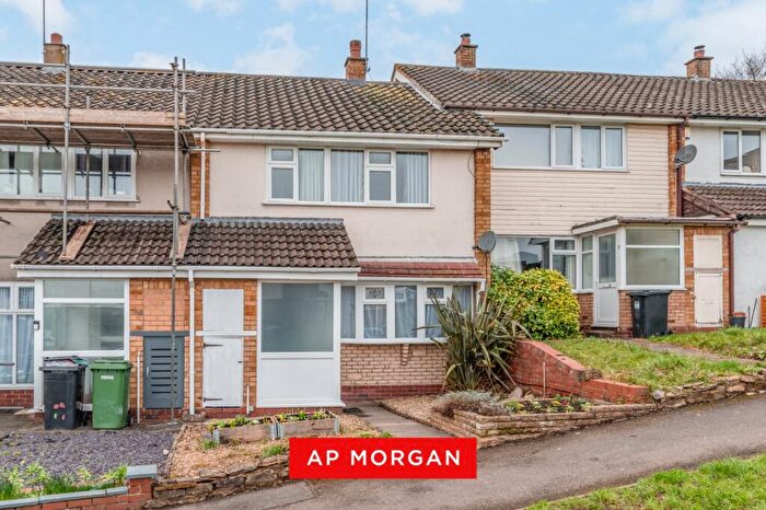 3 Bedroom Terraced House For Sale In Crabtree Close, Lodge Park, Redditch, B98