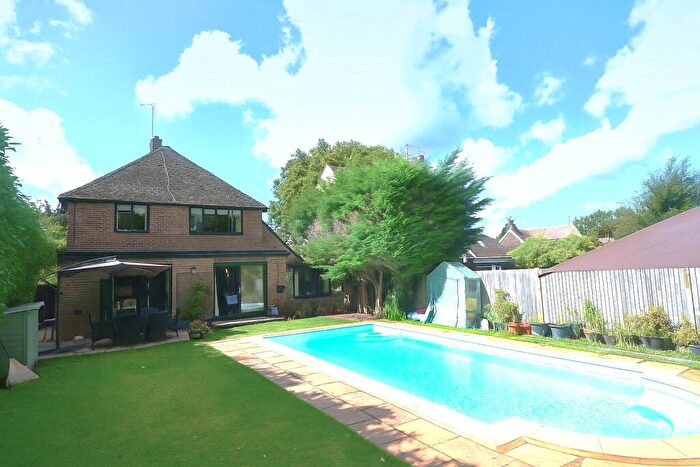 4 Bedroom Detached House For Sale In London Road, East Grinstead, West Sussex, RH19