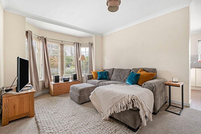 1 Bedroom Flat To Rent In Heathlands Close, Sunbury-On-Thames, Surrey, TW16