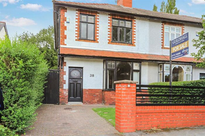 3 Bedroom Semi-Detached House For Sale In Fulwood Hall Lane, Fulwood, Preston, PR2