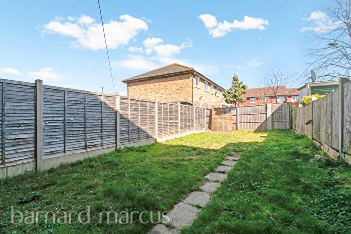 3 Bedroom Property To Rent In Goodwin Close, Mitcham, CR4