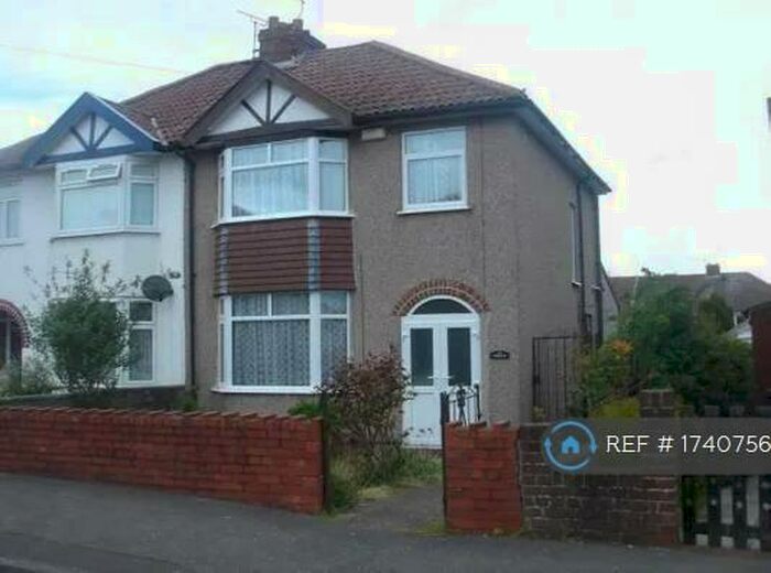 4 Bedroom Semi-Detached House To Rent In Mackie Grove, Filton, Bristol, BS34