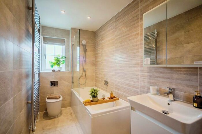 5 Bedroom Detached House For Sale In Roundwell Park, Bearsted, Maidstone, ME14
