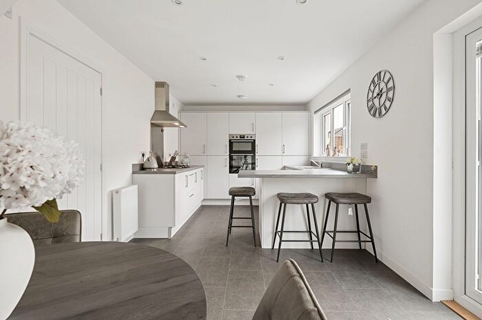 4 Bedroom Detached House For Sale In Fairlie Road, Livingston Village, EH54