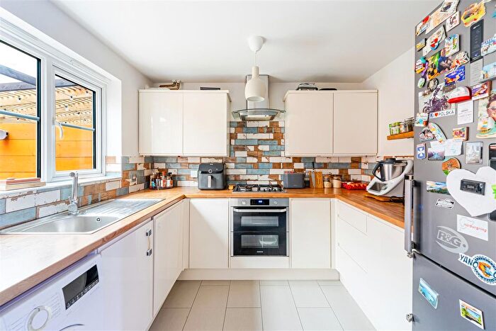 4 Bedroom End Terrace House For Sale In Worle Moor Road, Weston Village - Garage, BS24