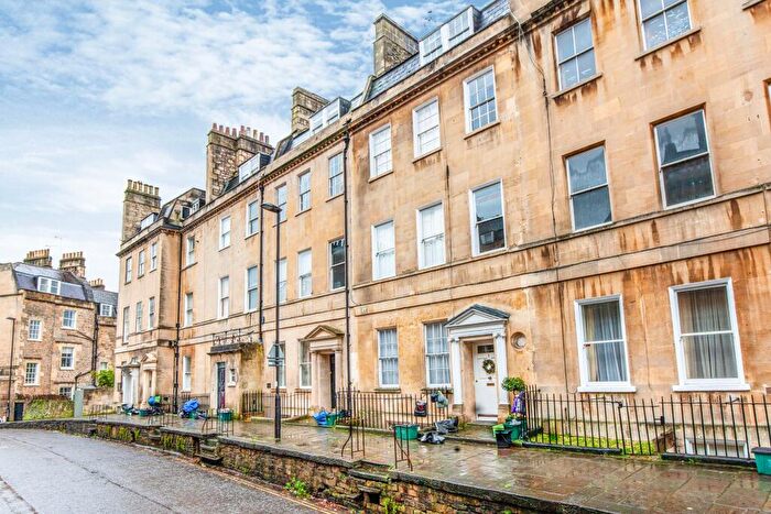 3 Bedroom Flat To Rent In Brunswick Place, Bath, BA1
