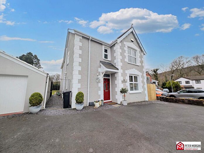 4 Bedroom Detached House For Sale In Gelligron Road, Pontardawe, Swansea, West Glamorgan, SA8