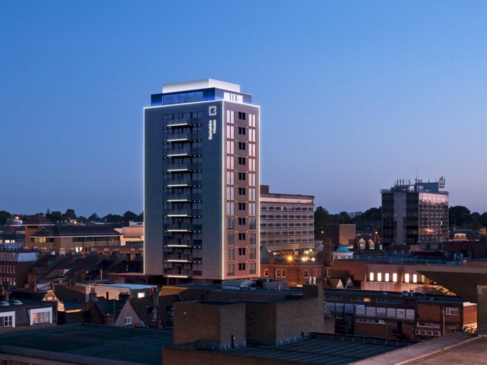 1 Bedroom Flat To Rent In Queen Street, Maidenhead, Berkshire, SL6