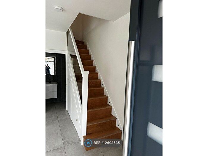 2 Bedroom End Of Terrace House To Rent In Mattison Road, London, N4