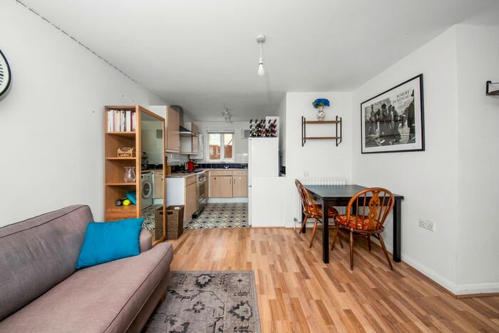 1 Bedroom Flat To Rent In Cropley Street, London, N1