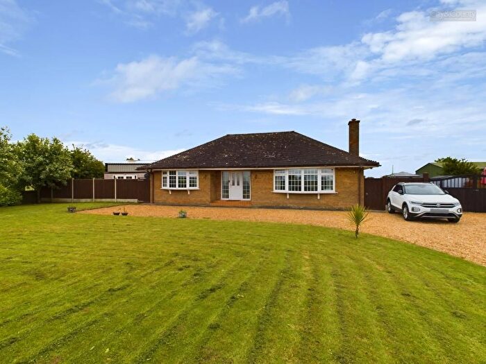 2 Bedroom Detached Bungalow For Sale In Fleet Road, Holbeach, PE12