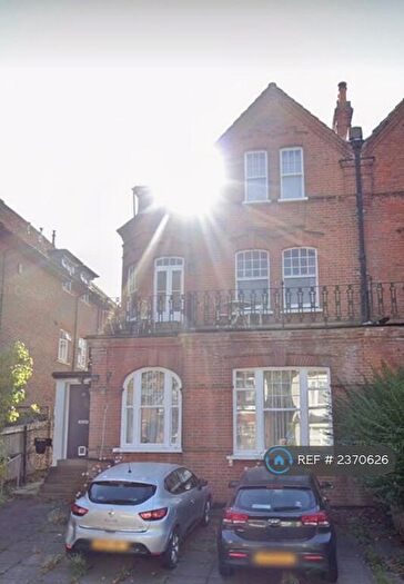 2 Bedroom Flat To Rent In Egmont Road, Sutton, SM2