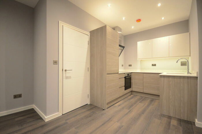 2 Bedroom Apartment To Rent In Brants Bridge, Bracknell, RG12