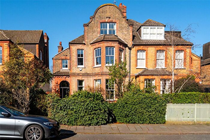 5 Bedroom Semi-Detached House For Sale In Killieser Avenue, London, SW2