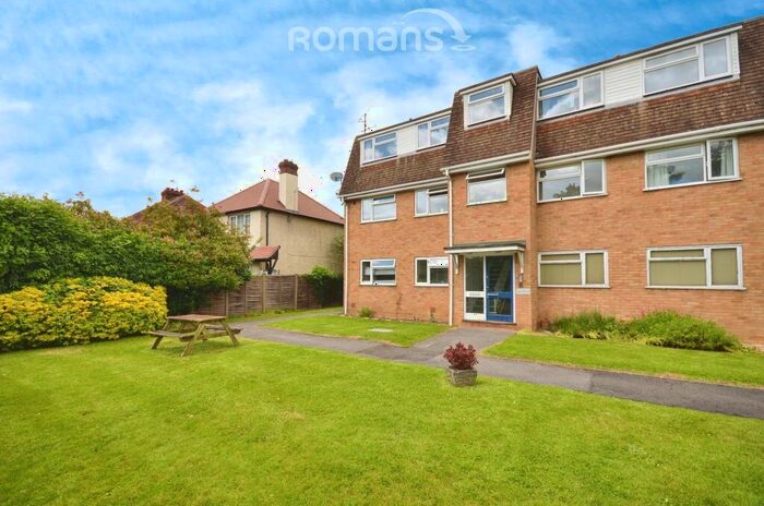 2 Bedroom Apartment To Rent In Chilton Court, Taplow, SL6