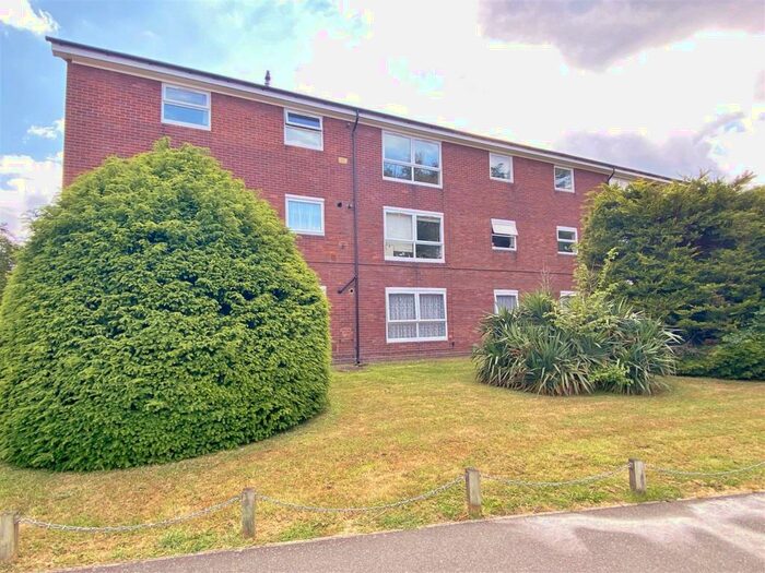 Studio To Rent In Greenwood Close, Sidcup, Kent, DA15