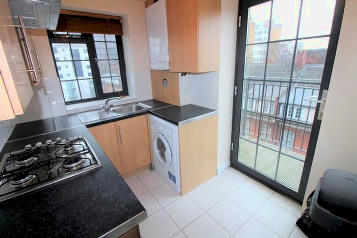 3 Bedroom Flat To Rent In Grafton Place, Euston, NW1