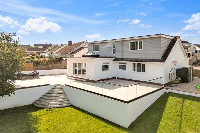 4 Bedroom Detached Bungalow For Sale In Pine Grove, Honiton, EX14