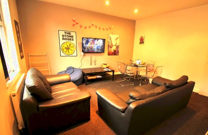 3 Bedroom Terraced House To Rent In Royal Park Terrace, Leeds, West Yorkshire, LS6