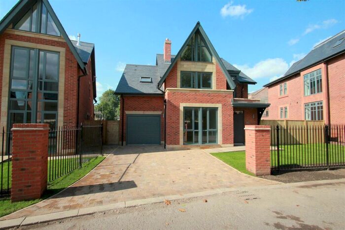 4 Bedroom Detached House To Rent In St James Park, Didsbury, M20