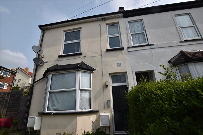 3 Bedroom Apartment To Rent In Egerton Road, London, SE25