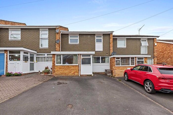 4 Bedroom Terraced House For Sale In St. Nicholas Close, Little Chalfont, HP7