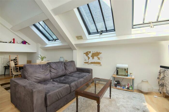 1 Bedroom Flat To Rent In Bow Road, Bow, London, E3