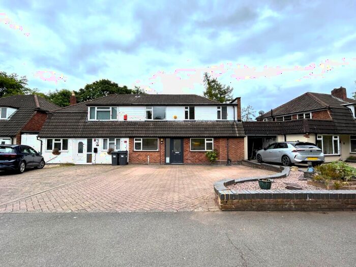 5 Bedroom Semi-Detached House To Rent In Jerrard Drive, Sutton Coldfield, West Midlands, B75