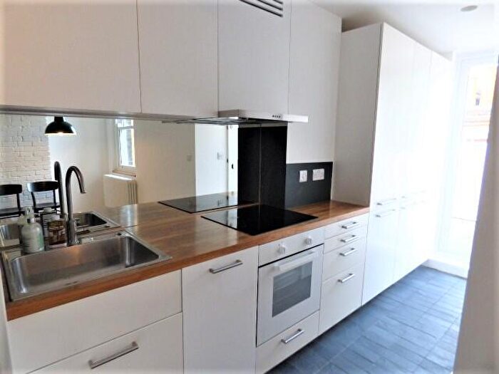1 Bedroom Flat To Rent In Greenwich Court, Cavell Street, London, E1