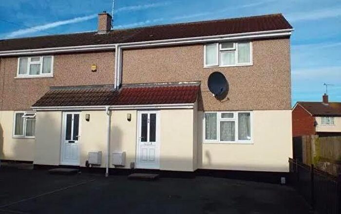 5 Bedroom Semi-Detached House For Sale In Purley Avenue, Swindon, SN3