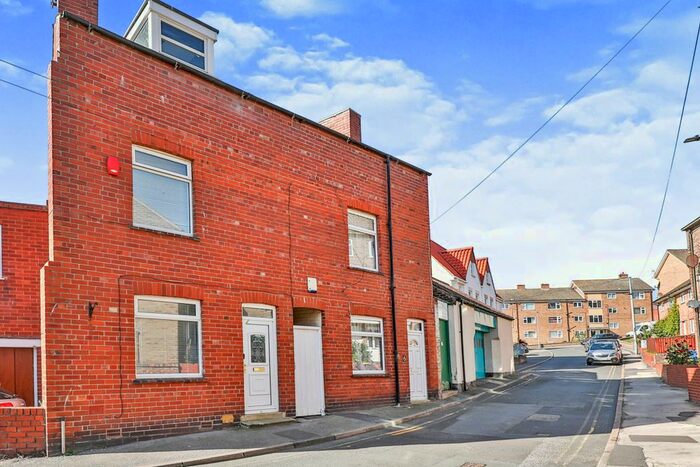 4 Bedroom End Of Terrace House To Rent In Cooks Row, Scarborough, North Yorkshire, YO11