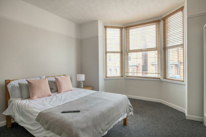 6 Bedroom Property To Rent In Rothesay Avenue, Nottingham, NG7