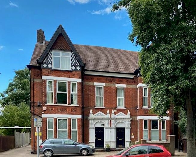 1 Bedroom Flat To Rent In Clapham Road, Bedford, MK41