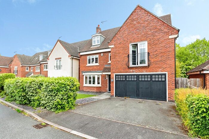 6 Bedroom Detached House For Sale In Oakbrook Close, Stafford, ST16