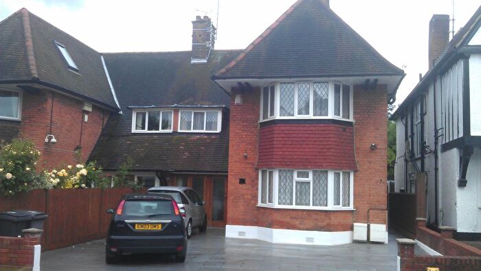 2 Bedroom Flat To Rent In West Heath Drive, Golders Green, NW11