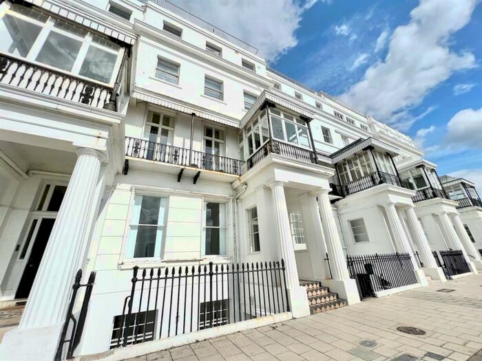 Apartment To Rent In Chichester Terrace, Brighton, BN2