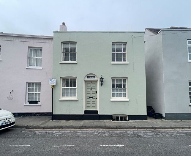 3 Bedroom End Of Terrace House For Sale In Princes Street, Deal, Kent, CT14